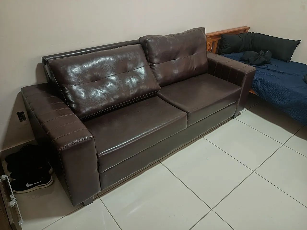 VENDO ESTE SOFÁ PARA SAIR RAPIDO  - Foto 4