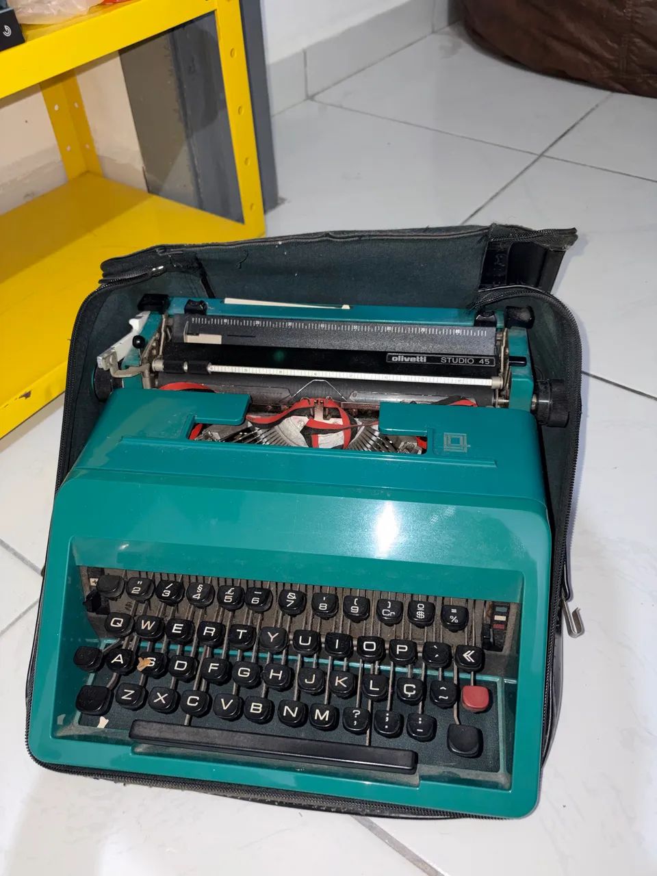 Máquina de datilografia olivetti studio 45