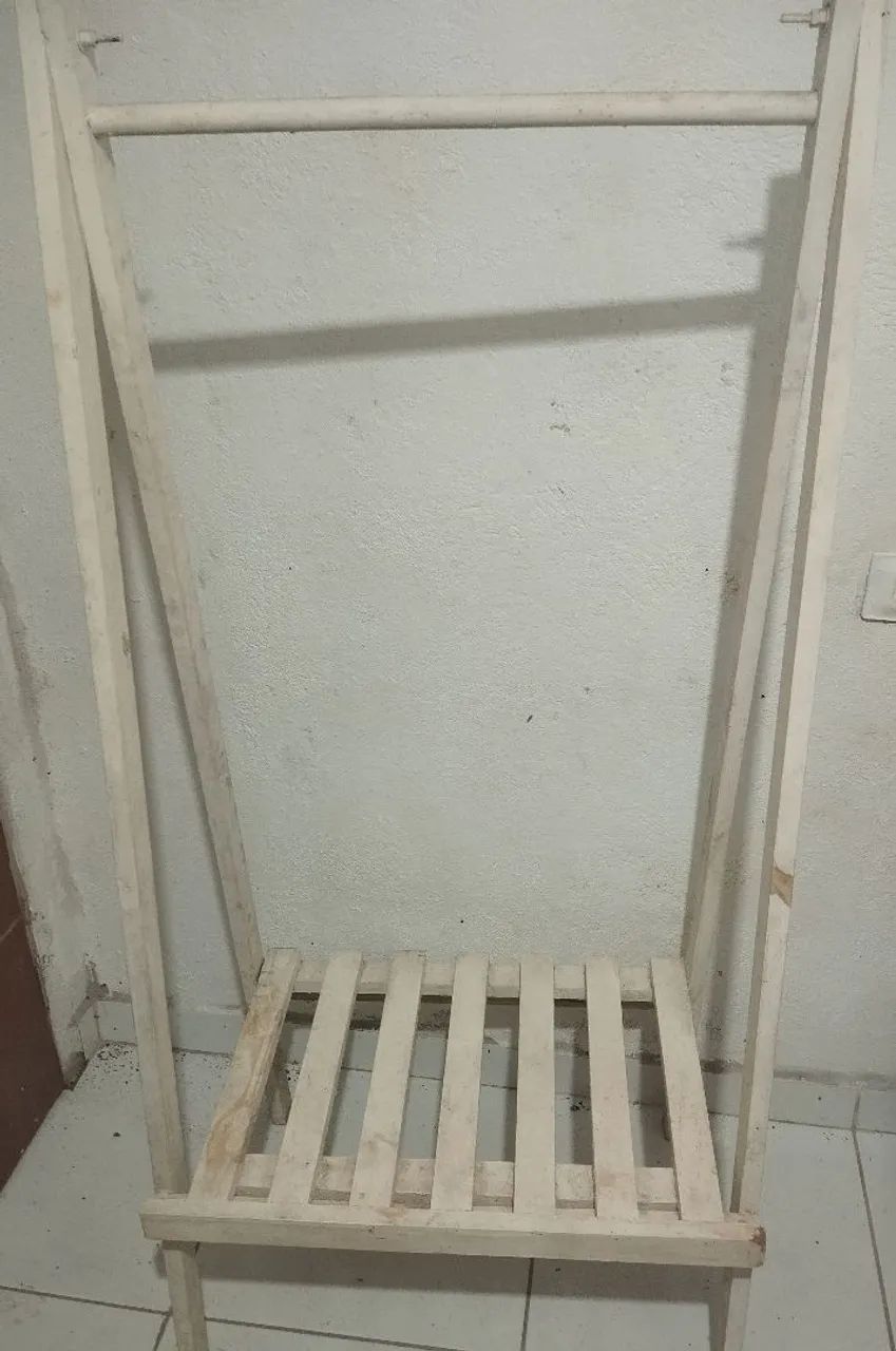 Arara de chão 