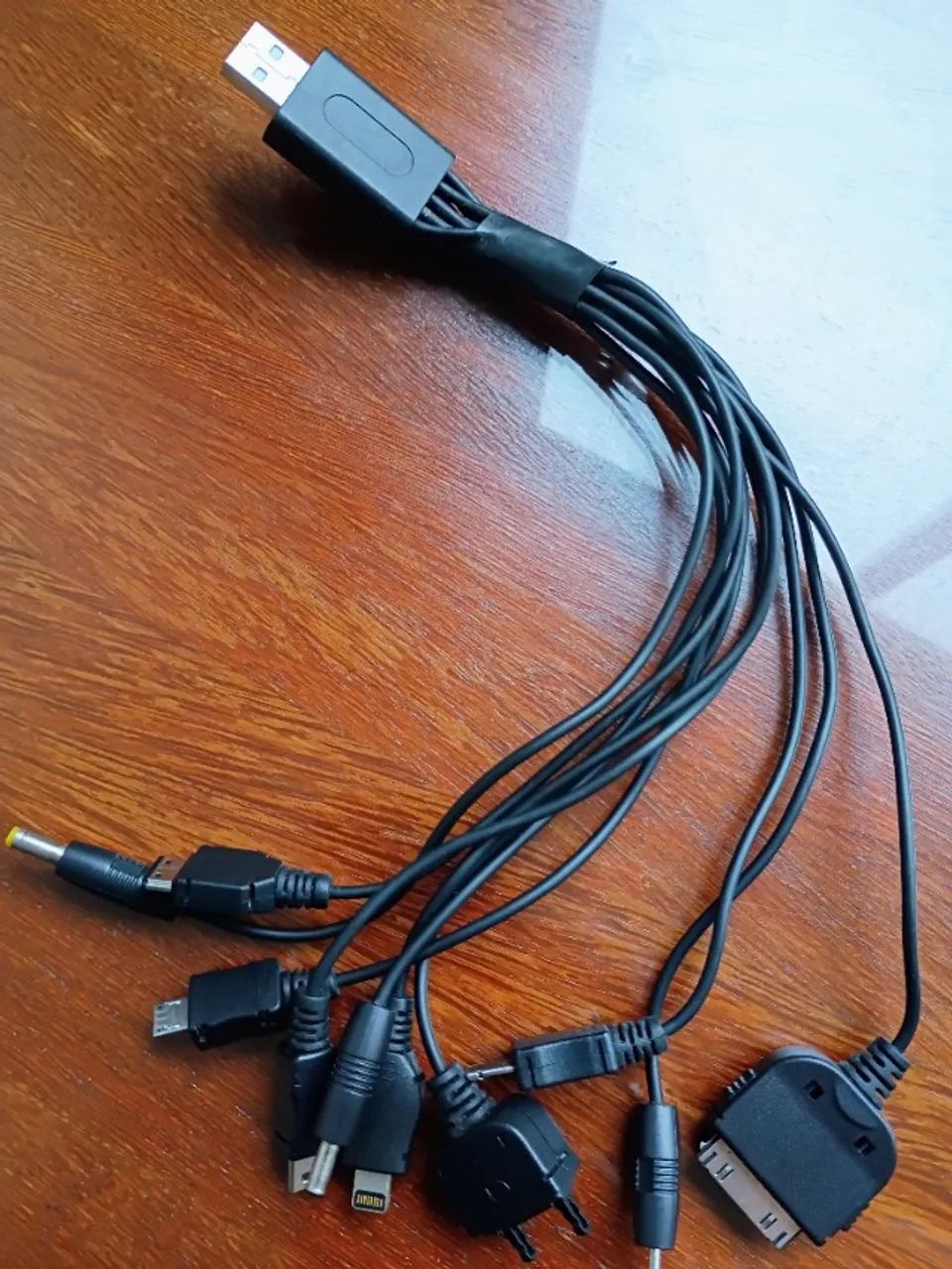 Carregador para IOS e ANDROID Varios em 1 só cabo