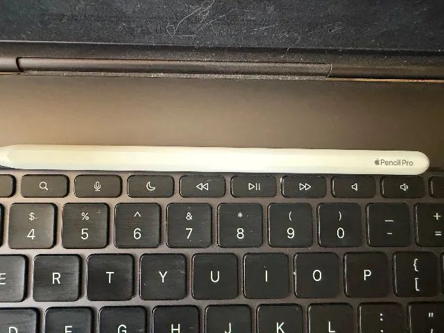 iPad Pro M5 13 256GB WIFI+CELULLAR + Pencil Pro + Magic Keyboard | 33 Ciclos - Foto 5
