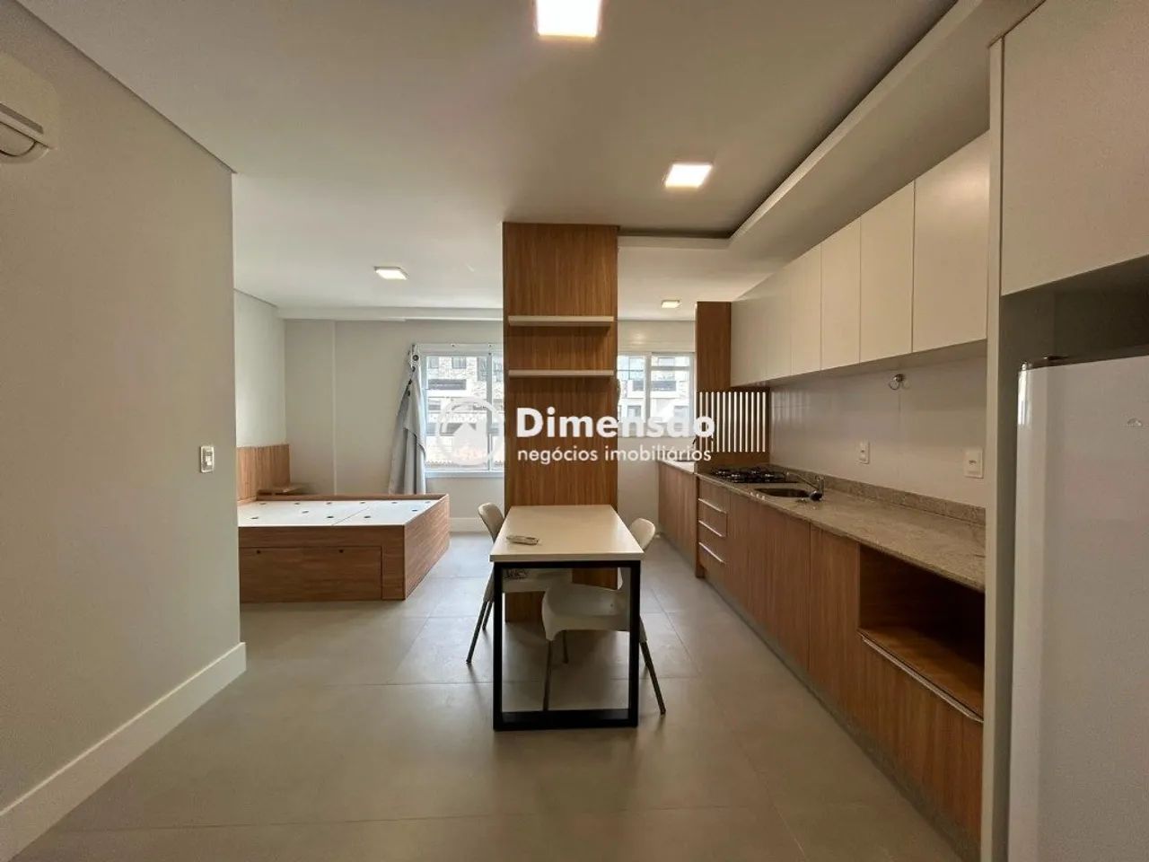 STUDIO MOBILIADO NA TRINDADE, FLORIANOPOLIS