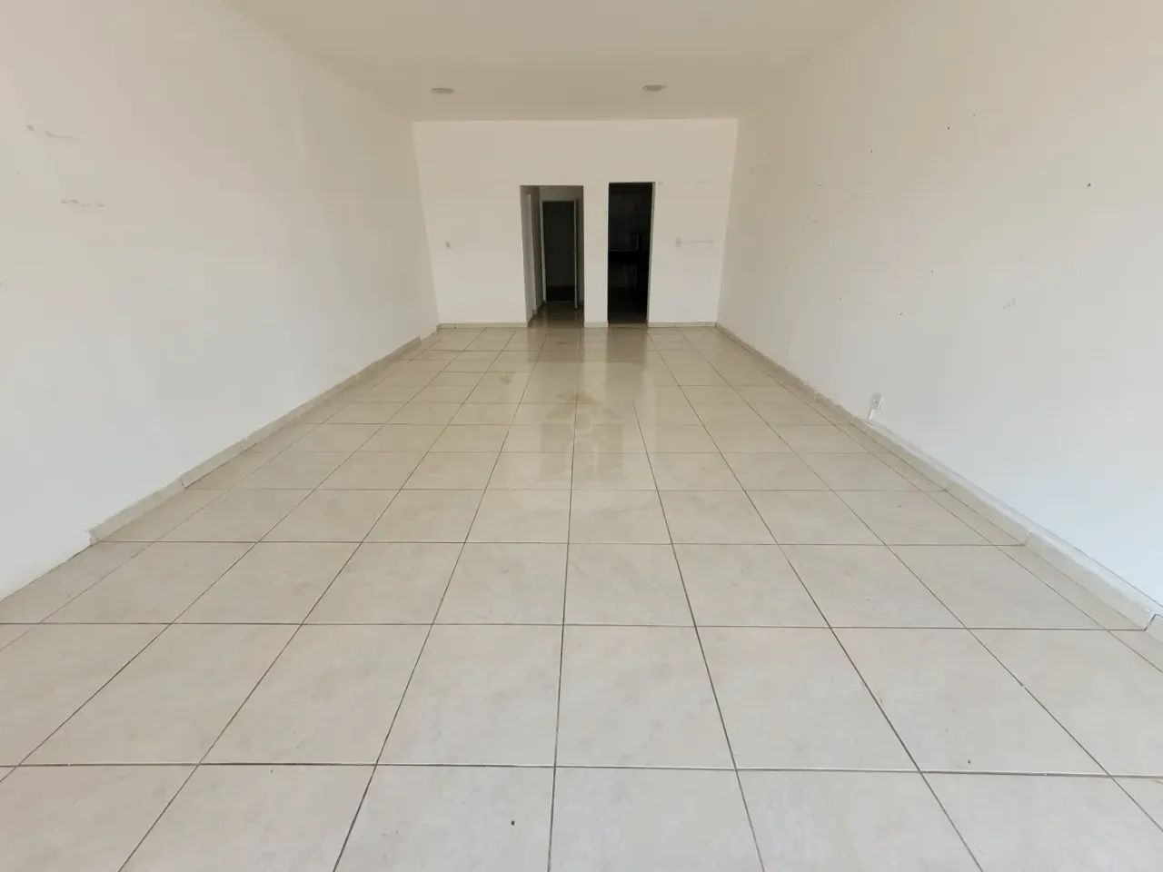 Loja comercial para locação no bairro Saraiva - Foto 2