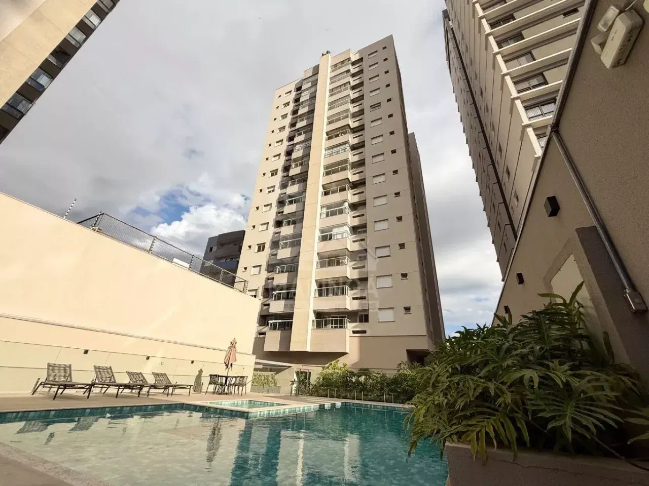 Qualidade de vida começa aqui: A poucos passos do Parque do Ingá - Edificio Green Park - Foto 2