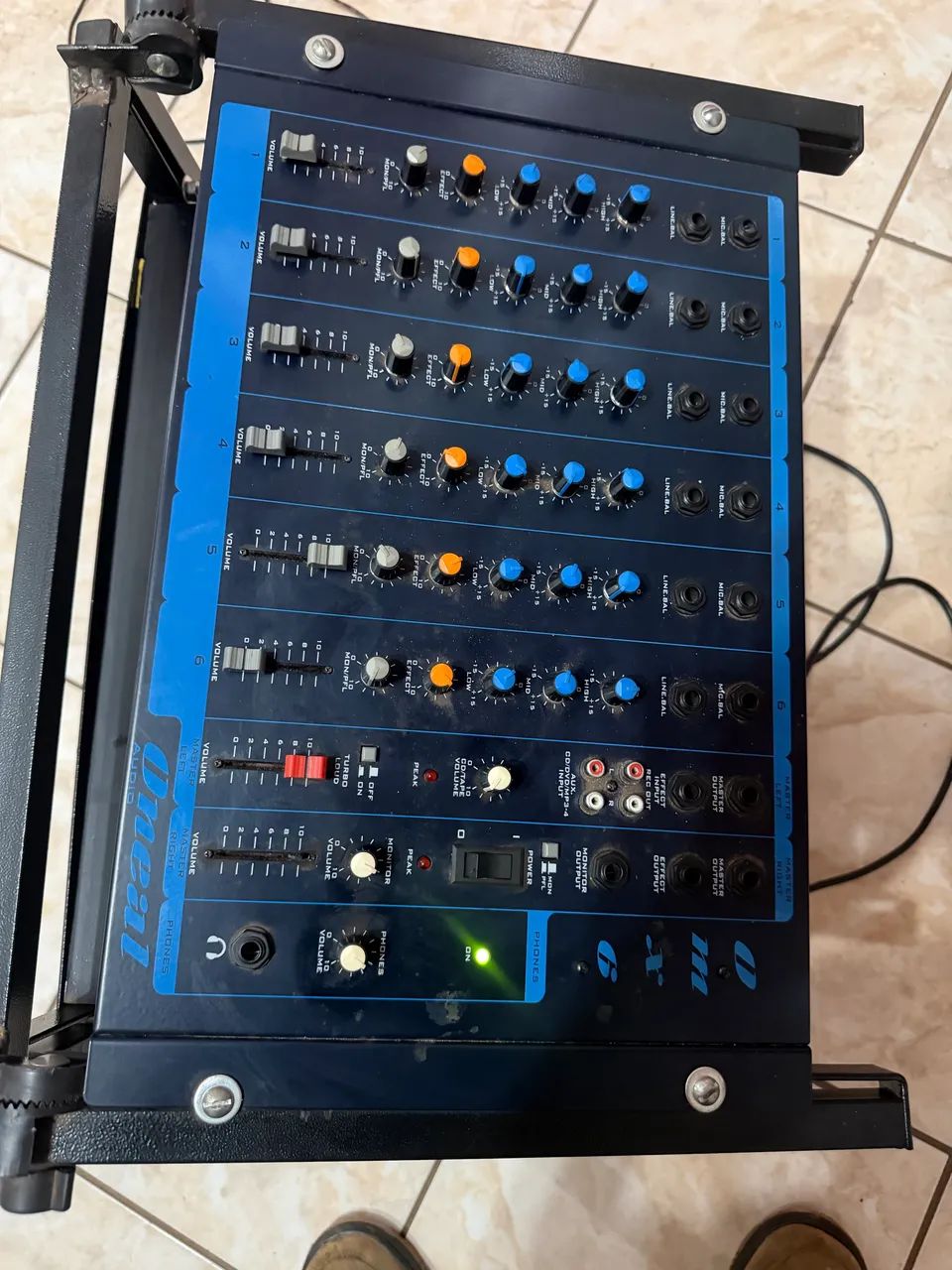 Mesa de som e acessórios  - Foto 4