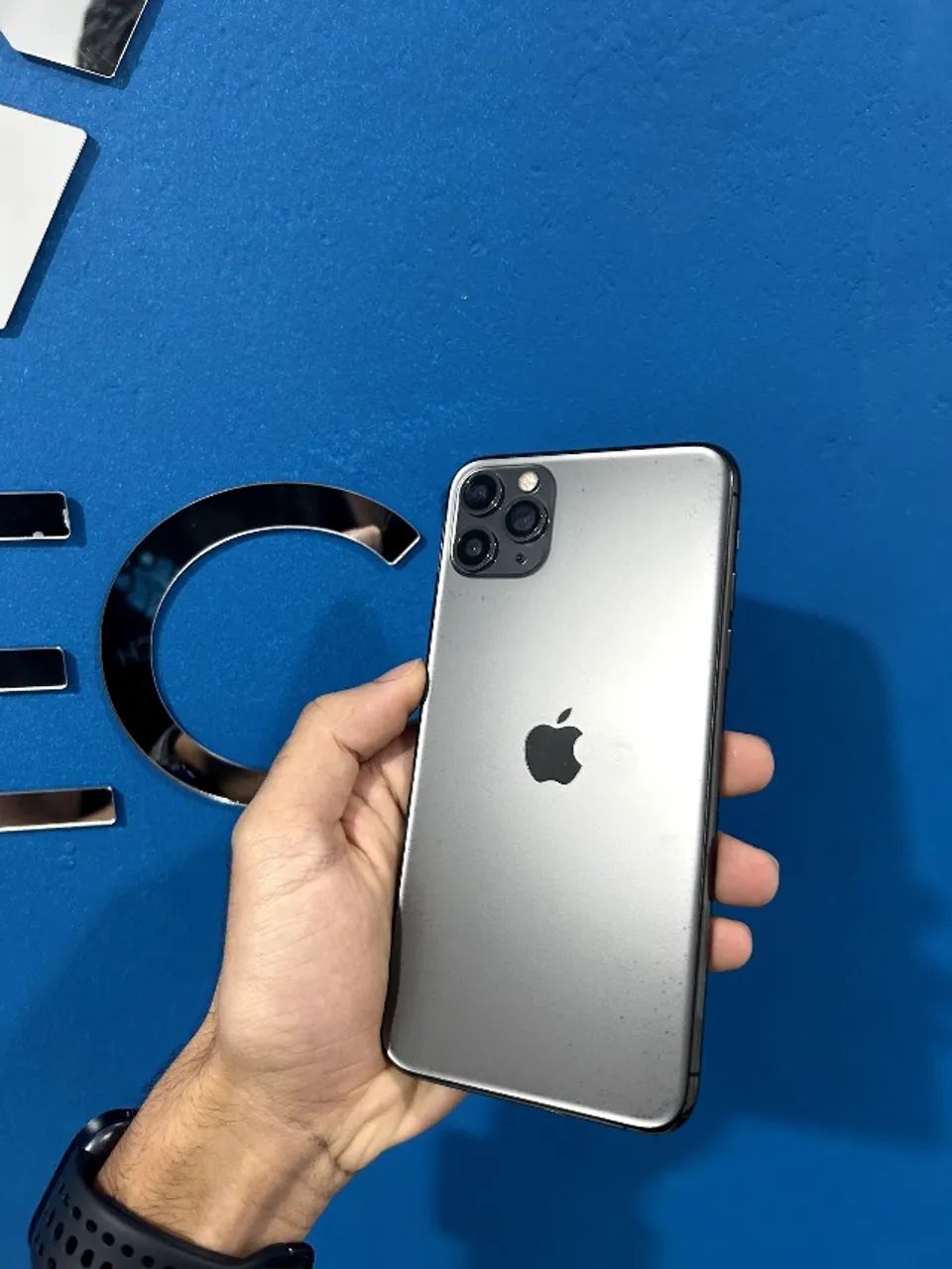 iPhone11 Pro Max 64GB シルバー iPhone 11 Pro Max 64GB SILVER (seminovo) – LS