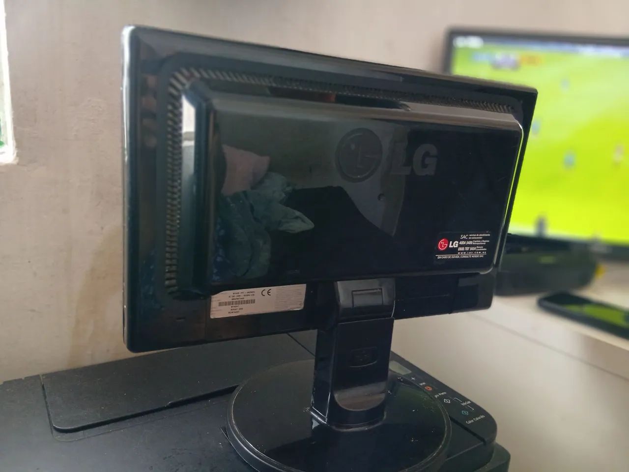 Monitor LG 15 polegadas  - Foto 2