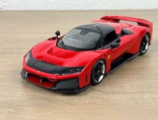 Vendo Ferrari F80 1:24 Bburago Vermelho