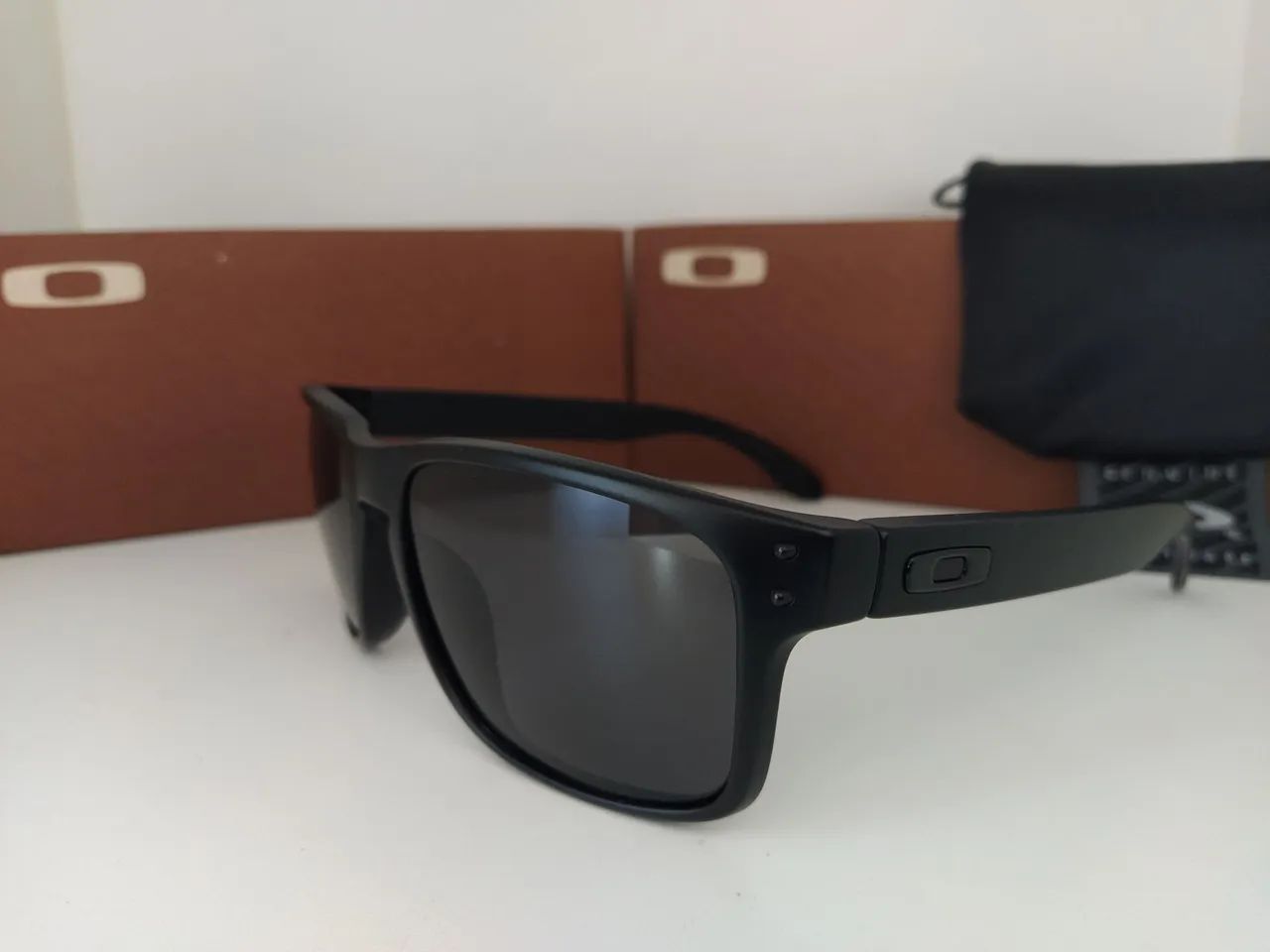 ÓCULOS DE SOL OAKLEY HOLBROCK PRETO  - Foto 3