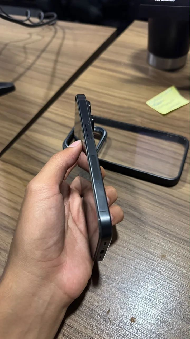 IPhone 15 pro - Foto 2