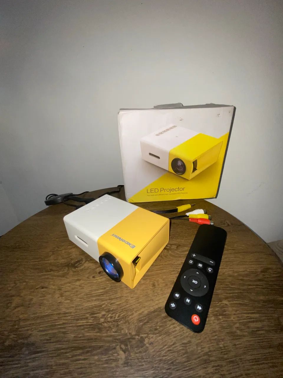 PROJETOR PORTÁTIL LED - Foto 4