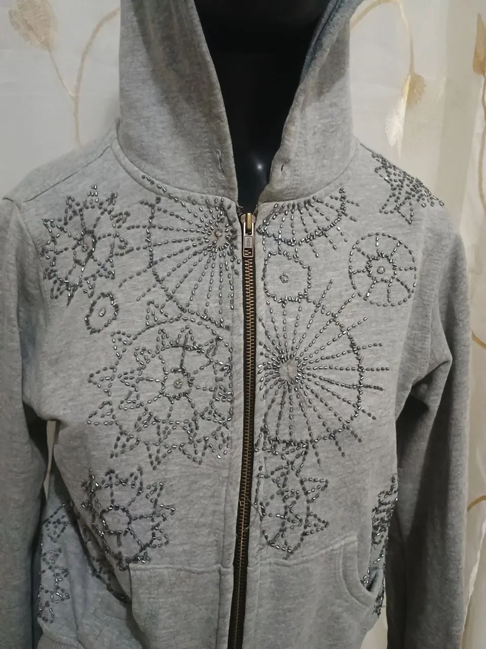 Blusa de frio de malha bordada - Foto 2