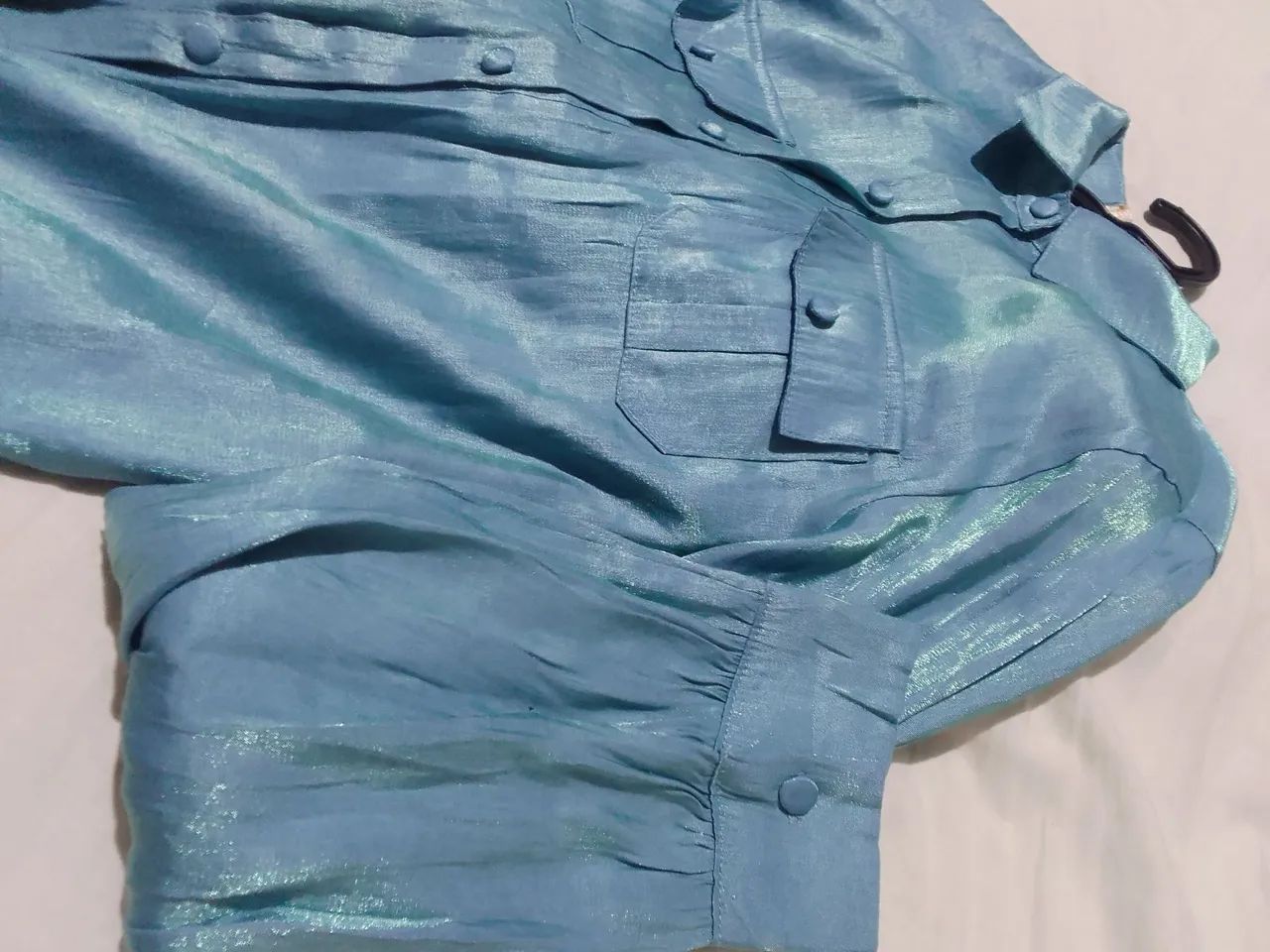 Blusa de cetim  - Foto 3