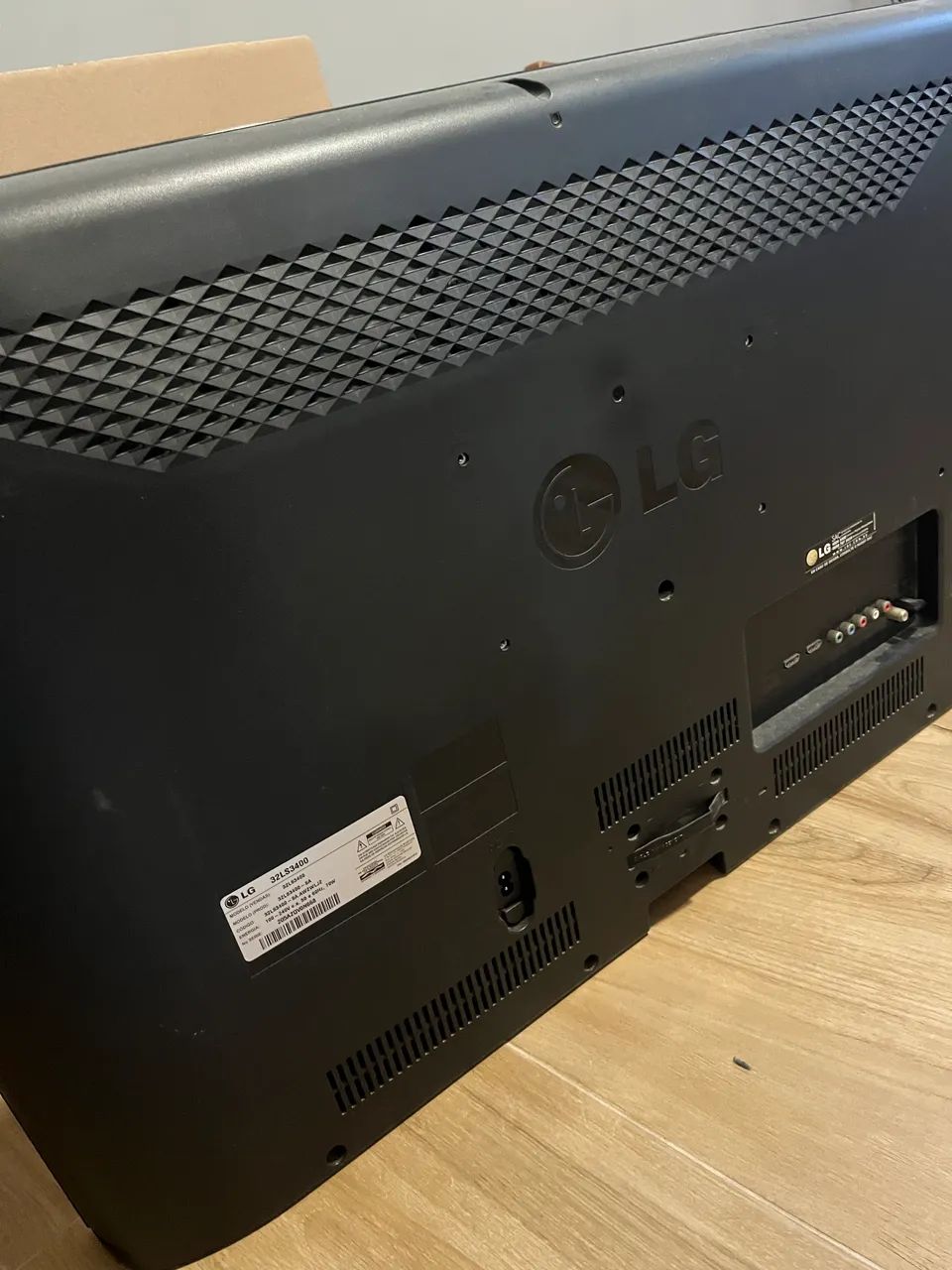 Vendo TV LG 32? em PERFEITO estado - Foto 3