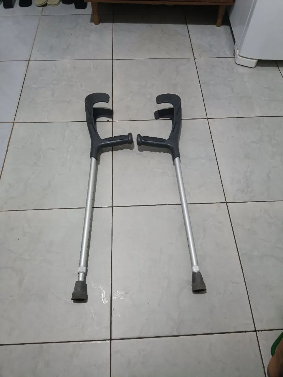 Muletas ajustáveis, N FAÇO ENVIO