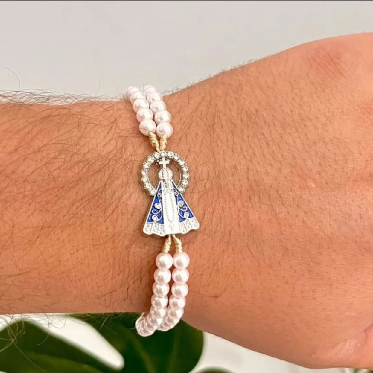 Pulseira Terço Nossa Senhora Aparecida com Pérolas e Strass - Novo - Foto 5