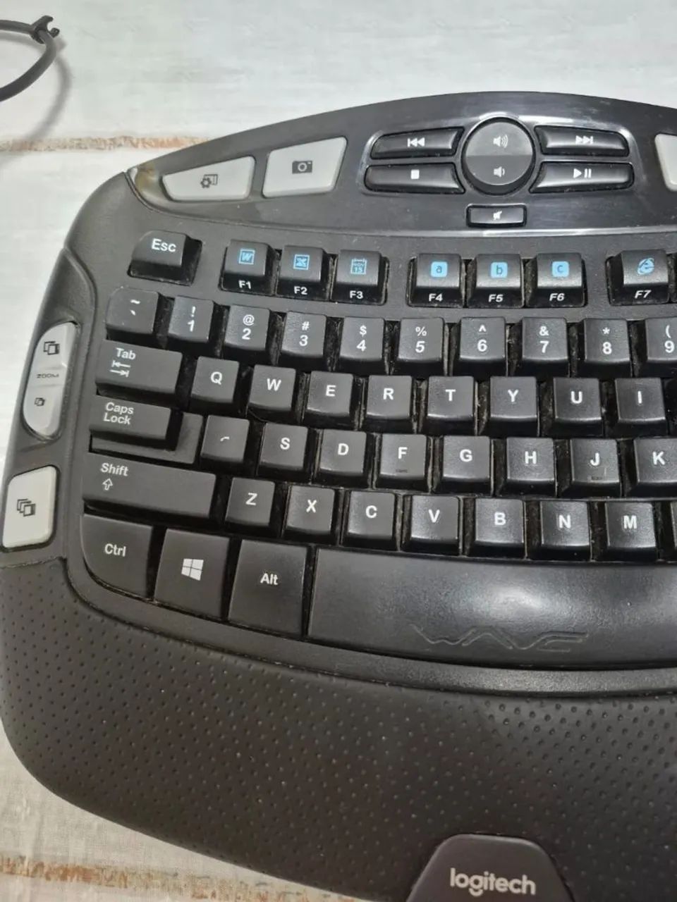 Logitech K350 2.4Ghz Wireless Keyboard - Foto 4