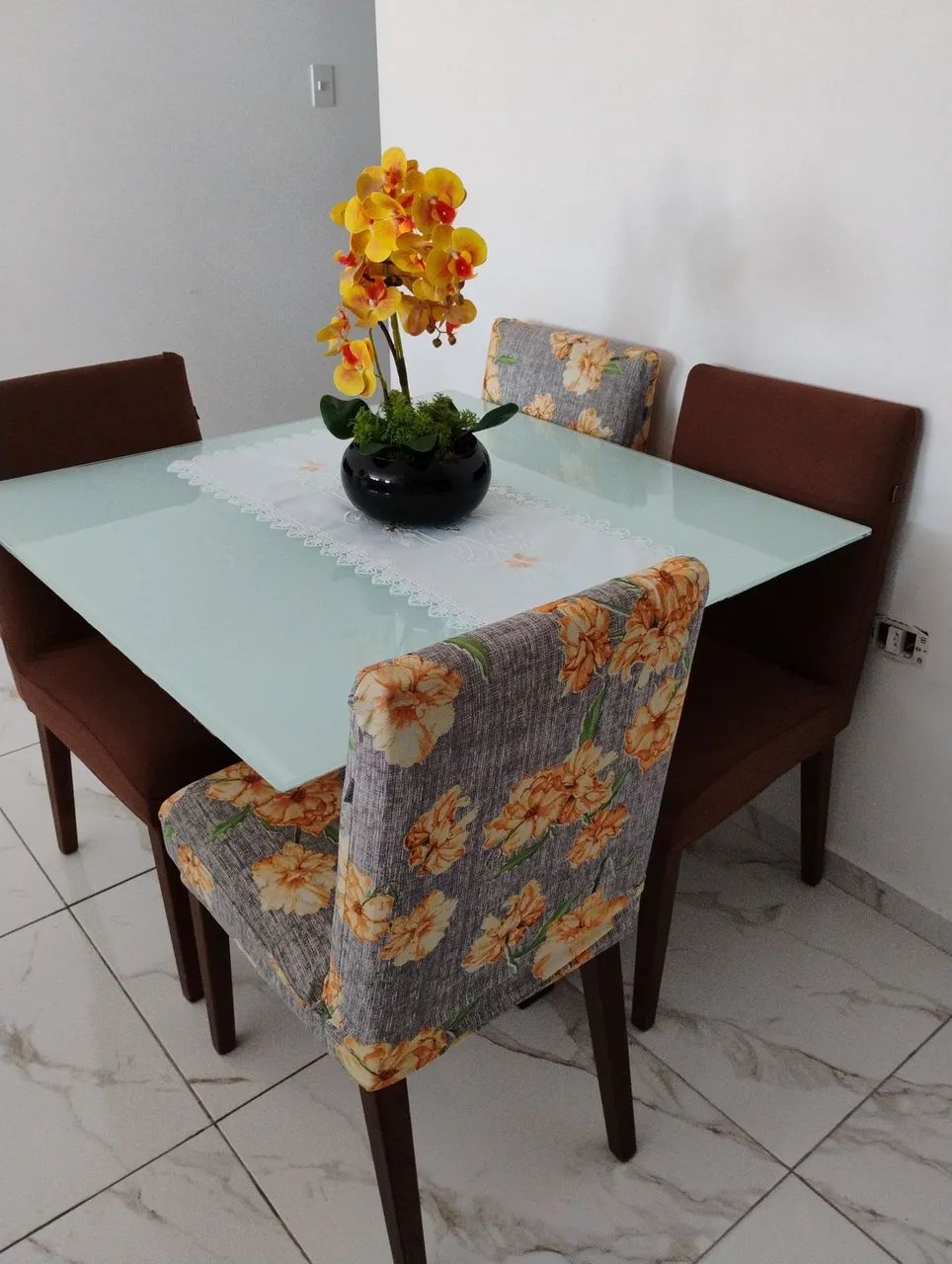 Mesa de jantar com 4 cadeiras  - Foto 2