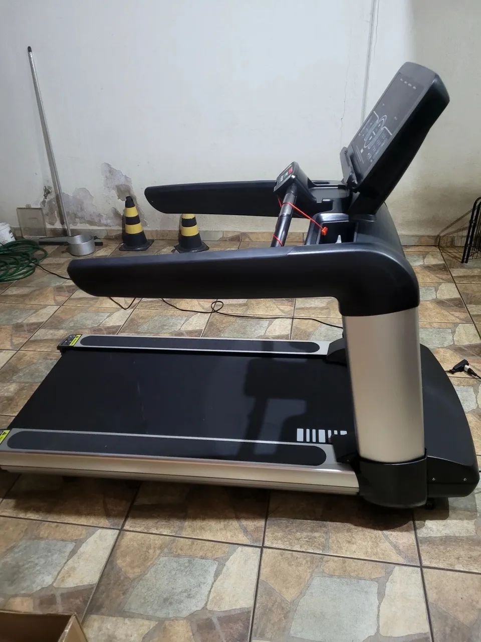 Esteira profissional na caixa  - Foto 2