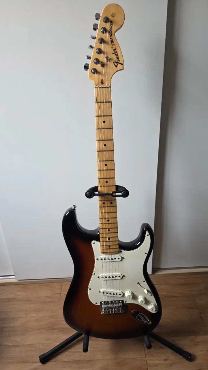 Guitarra Fender American Special Stratocaster | 2-Color Sunburst