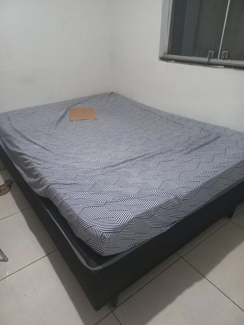 Cama box de casal + colchão 