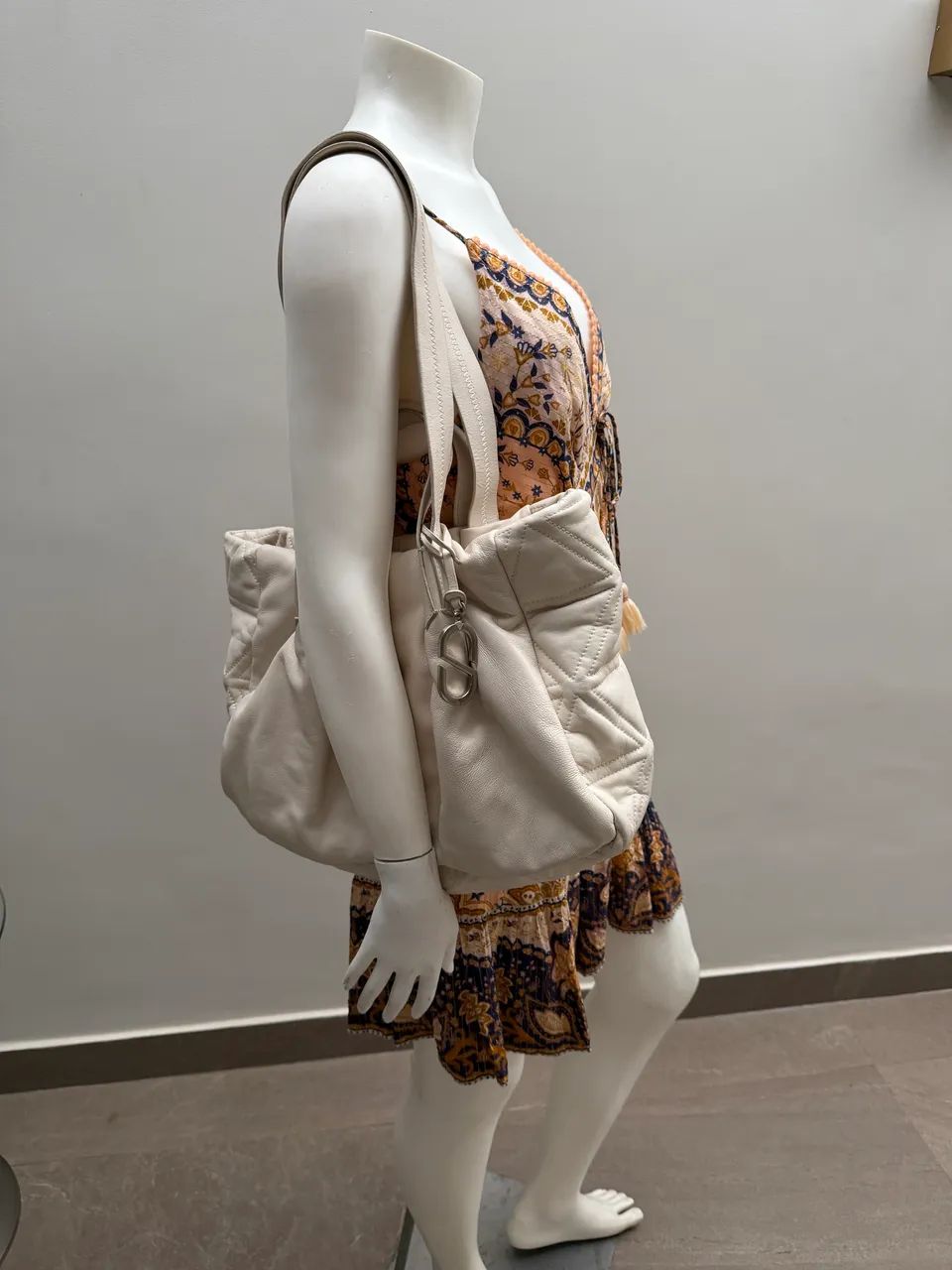 BOLSA SCHUTZ ORIGINAL 100% COURO OFF-WHITE - GRANDE