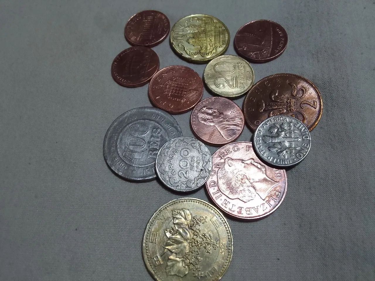 Moedas colecionadores amadores e profissionais 