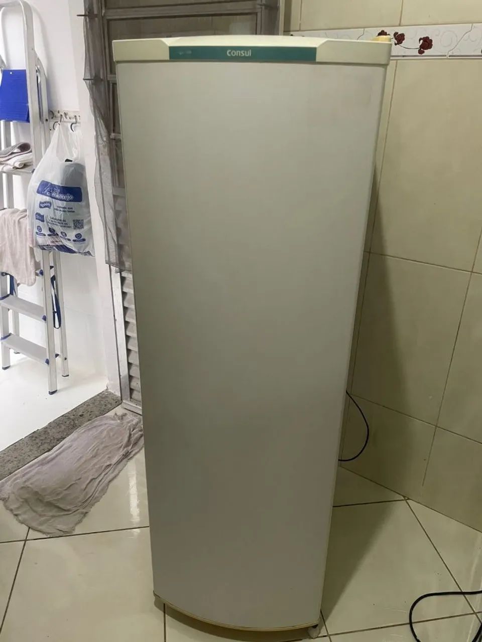 GELADEIRA CONSUL SLIM SEMI NOVA FRETE GRATIS 