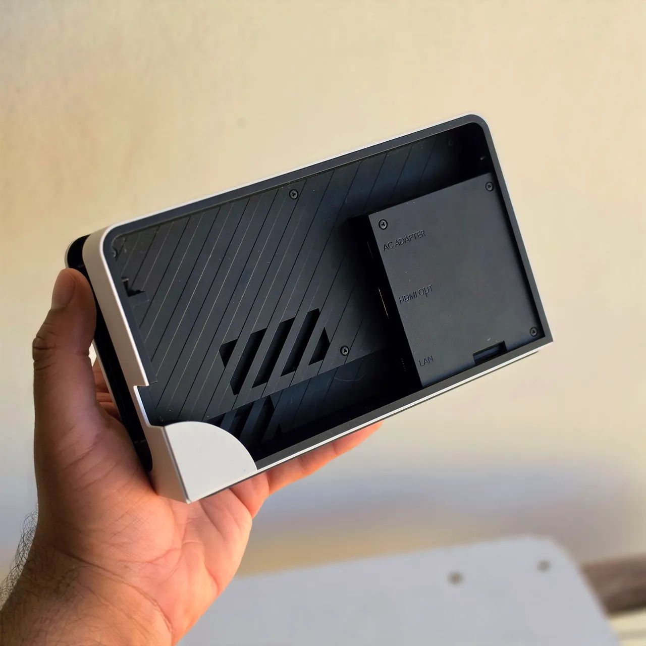 Dock + HDMI Switch Oled - EXCELENTE - OPORTUNIDADE  - Foto 3