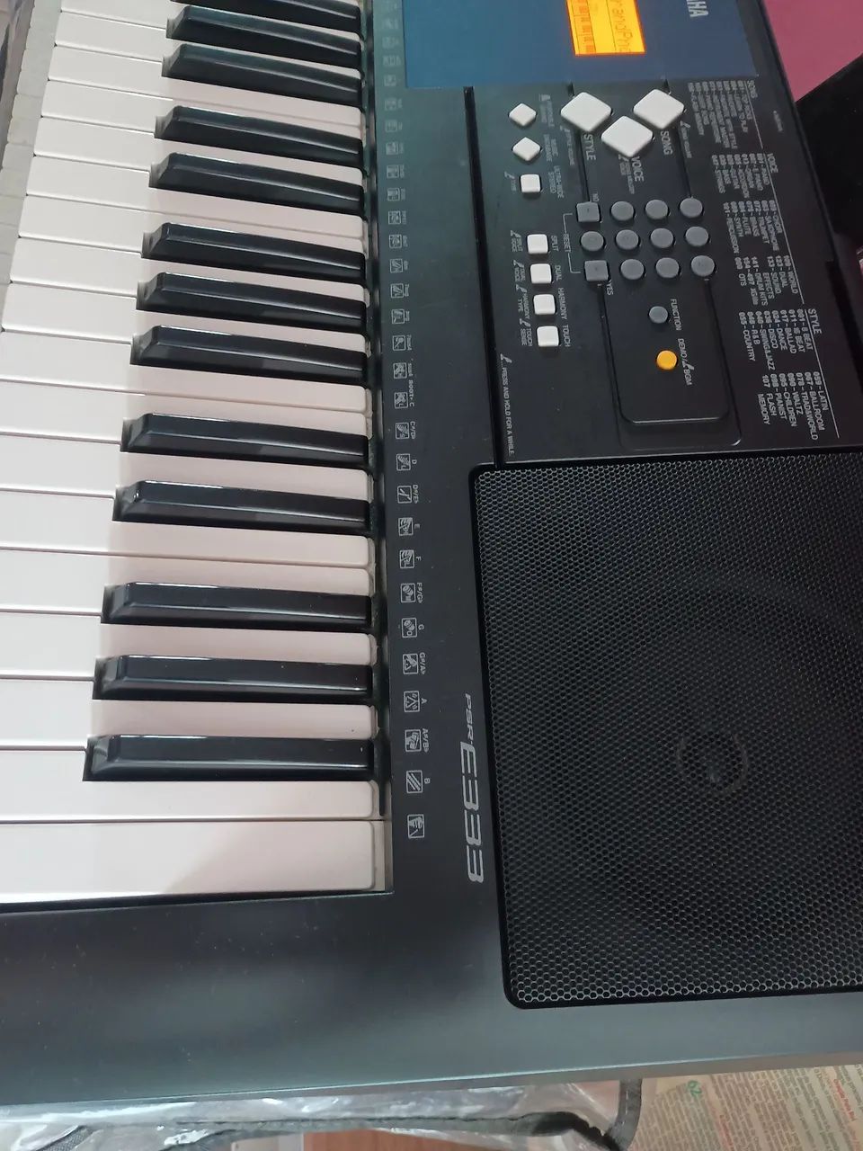 Teclado Yamaha E-333. - Foto 4