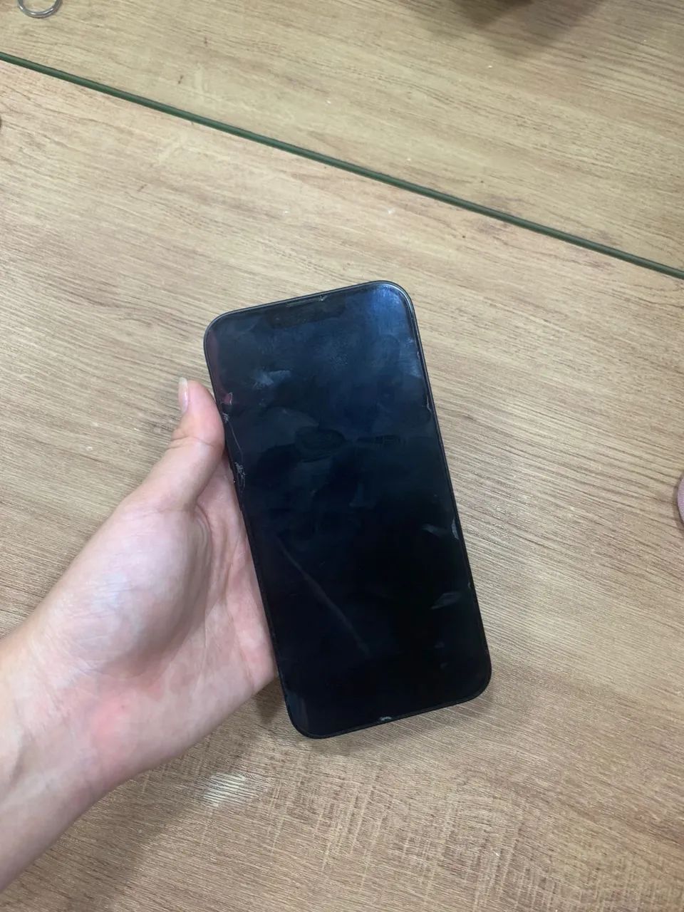 Vendo iPhone 16e - Foto 2