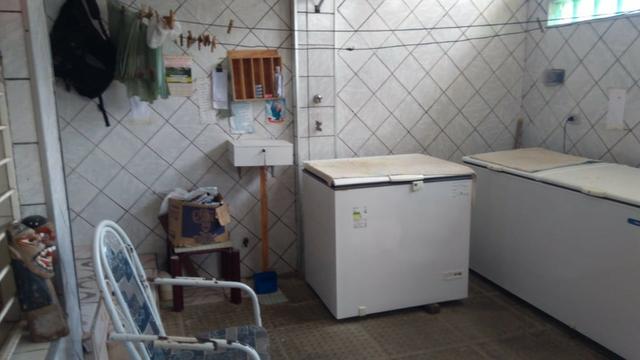 Vende-se um Prédio com 3 Casas - Foto 14