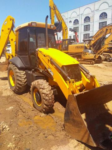 Retroescavadeiras Jcb 4x4 2013 - Foto 6