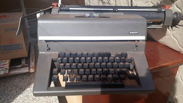 Máquina de escrever - Foto 4