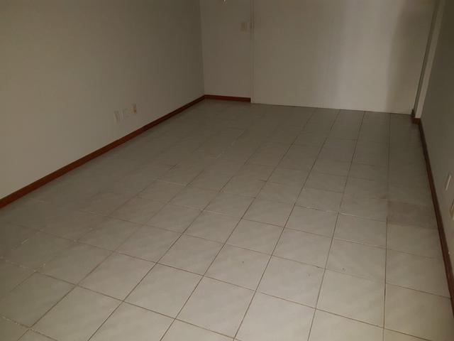 Lojao 200 m2 com 02 vgs. na av.adalberto simao nader prox.novo aeroporto de vitoria