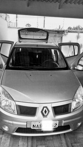 Renault Sandero - carro de mulher