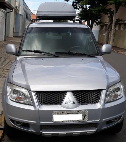 Pajero TR4 2010/2010 - Flex - prata - 4x4 automática - em ótimo estado