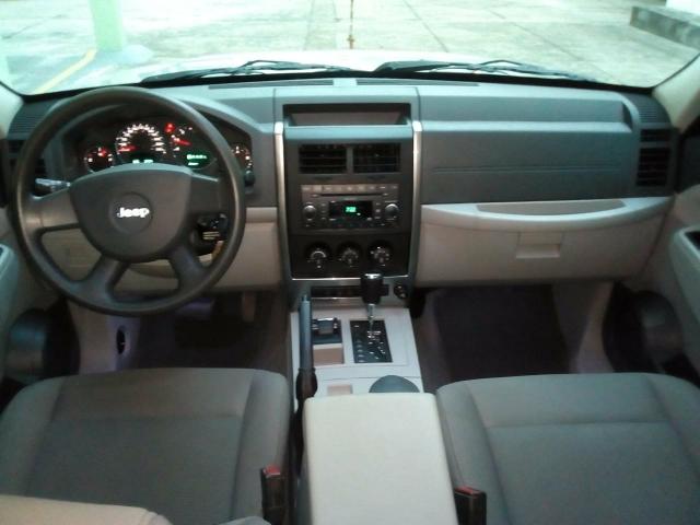 Jeep Cherokee - Foto 8
