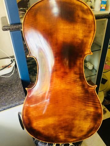 Violoncelo Raridade