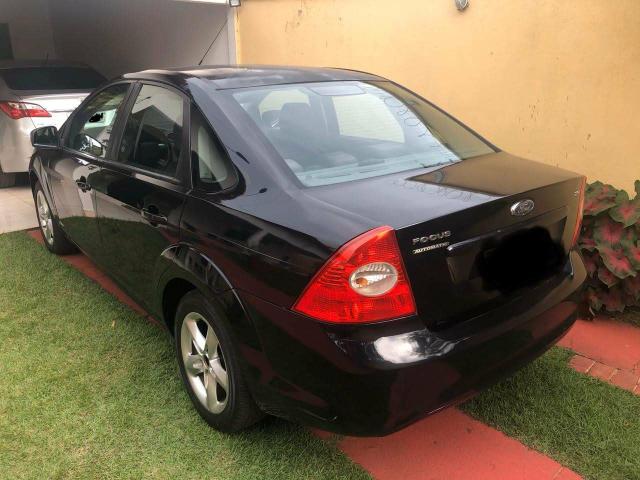 Focus sedan 2.0 automático