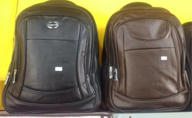 Mochila de Alto Padrão Kvn Em Couro Sintético- Reforçada Notbook Aproveite - Foto 4