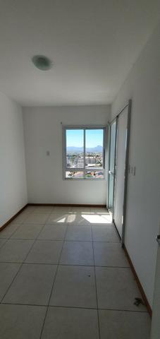 Aluga-se apartamento a poucos metros da praia - Foto 7