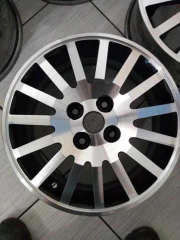 Rodas aro 15 4 furos - Foto 3