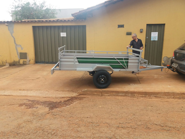Aluga carretinha rebok
