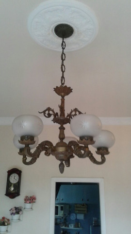 Lustre e luminárias de bronze