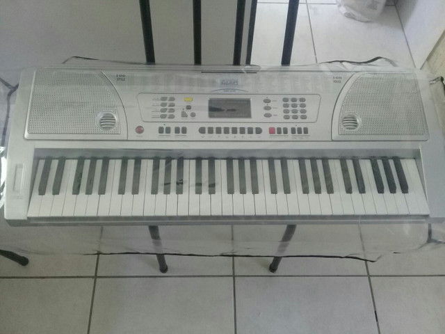 Teclado em perfeito estado para iniciantes