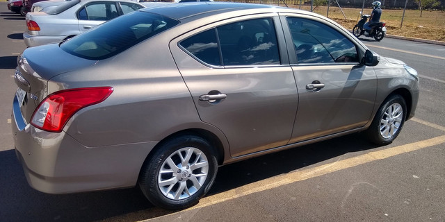 Nissan Versa 1.6 SV automático 2019 - Foto 2