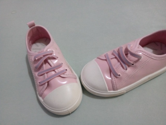 2 tenis infantil por 75