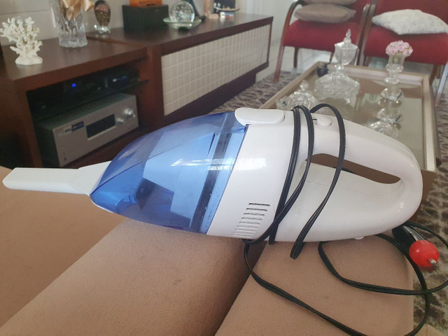 Mini aspirador 12V para carro