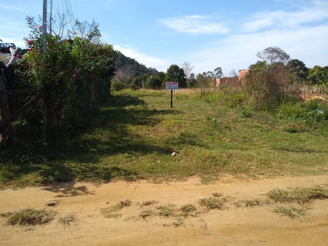 Vendo 3 lotes de divisa no Porto das barcas Aperibé-Rj